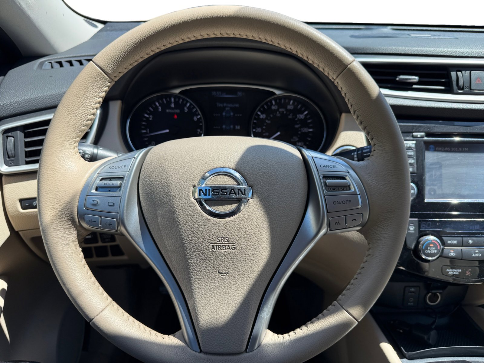 Used 2015 Nissan Rogue SL image 14