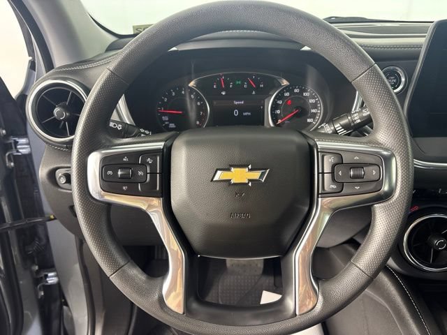 Used 2024 Chevrolet Blazer LT w/ Convenience Package FWD image 3