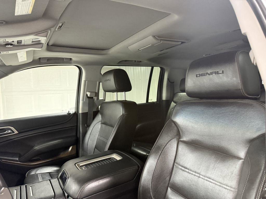 Used 2018 GMC Yukon XL Denali w/ Denali Ultimate Package image 12