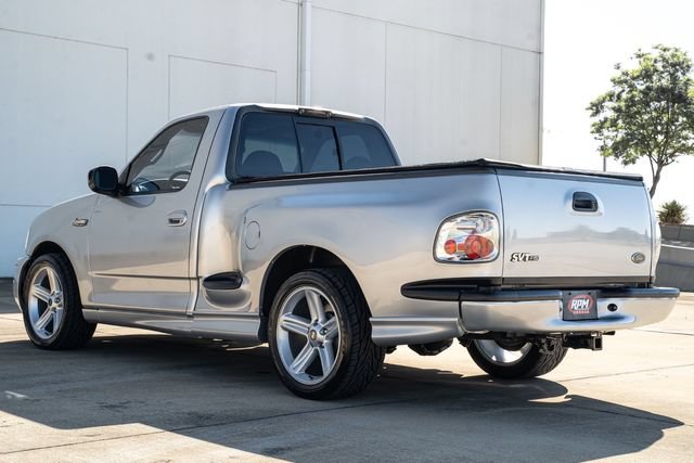 Used 2001 Ford F150 Lightning RWD image 4