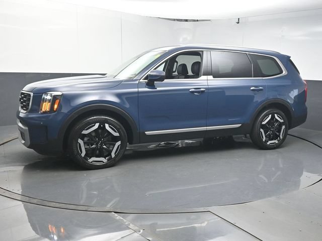 Used 2024 Kia Telluride S FWD image 4