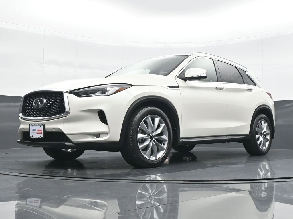Used 2022 INFINITI QX50 Essential image 17