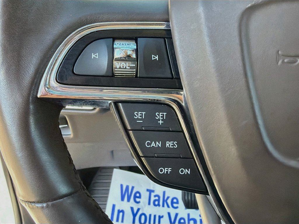 Used 2023 Lincoln Nautilus Reserve AWD/4WD image 12