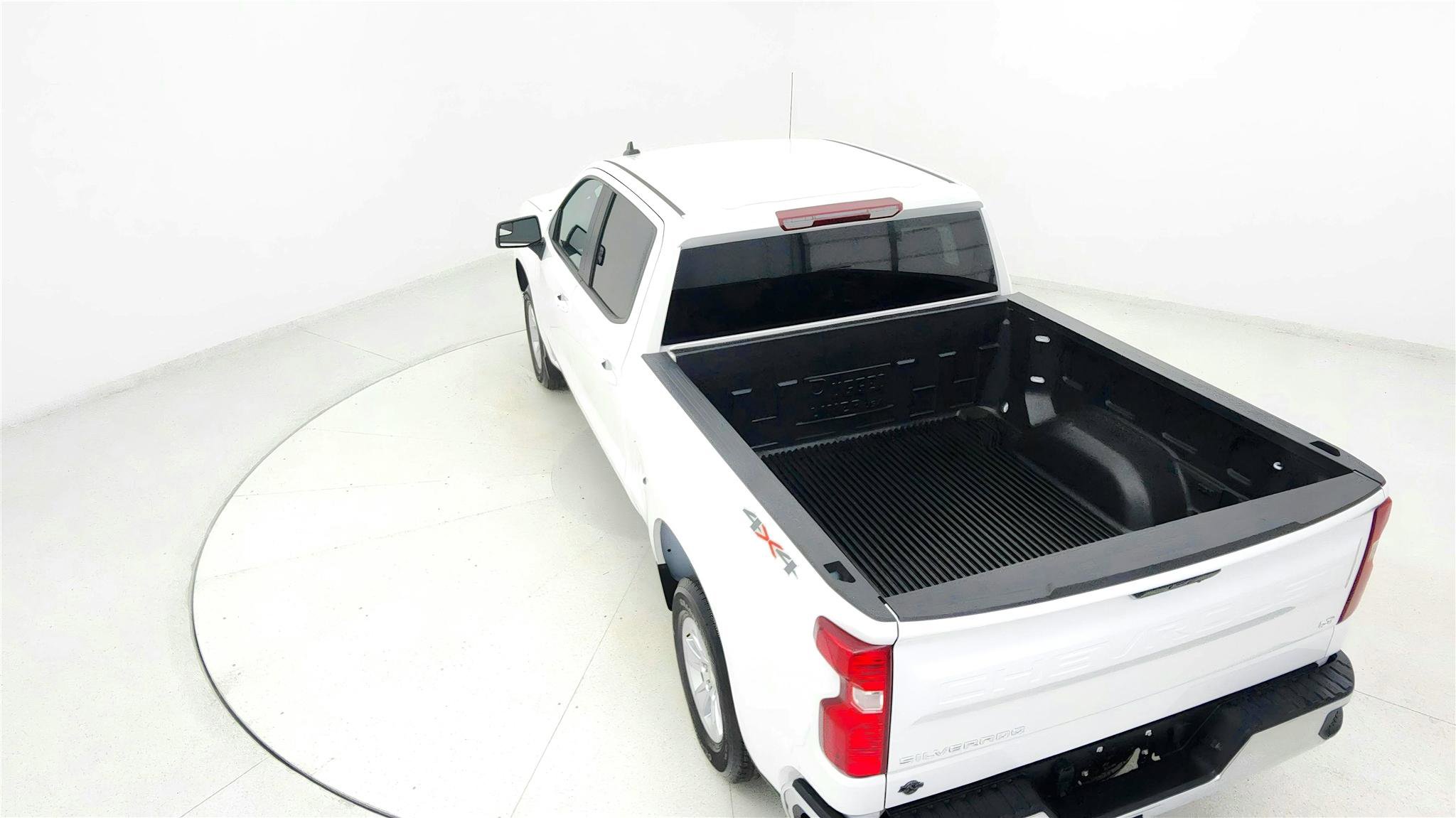 Used 2025 Chevrolet Silverado 1500 LT image 16