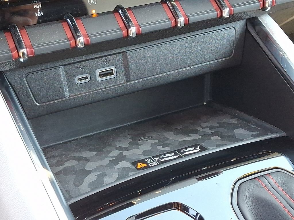 Certified 2024 GMC Canyon AT4X w/ AT4X AEV Edition image 28