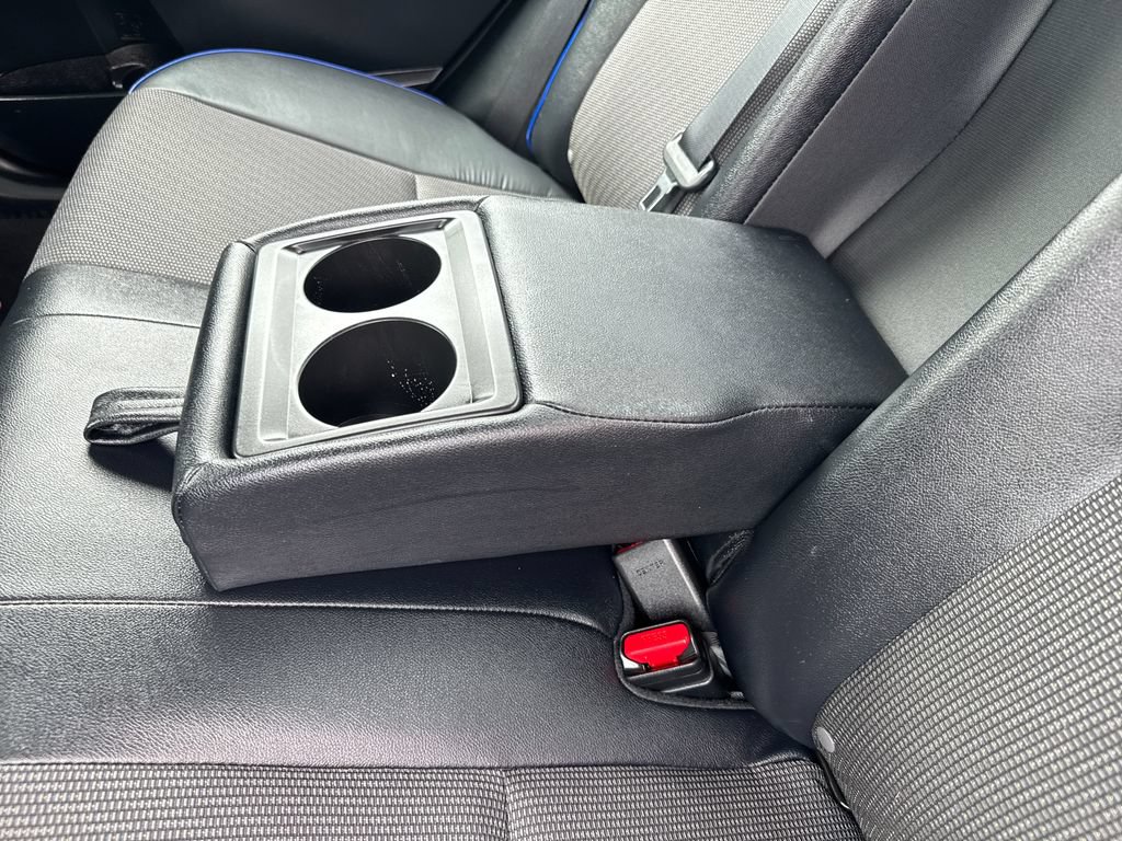 Used 2019 Toyota Corolla SE w/ Carpet Mat Package (TMS) FWD image 35