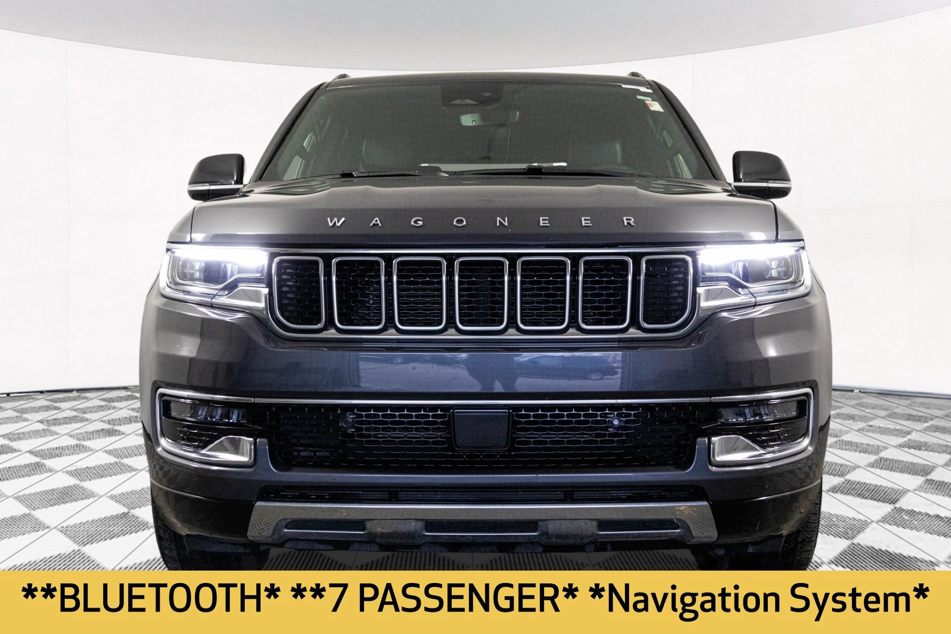 Used 2024 Jeep Wagoneer Series III AWD/4WD image 8