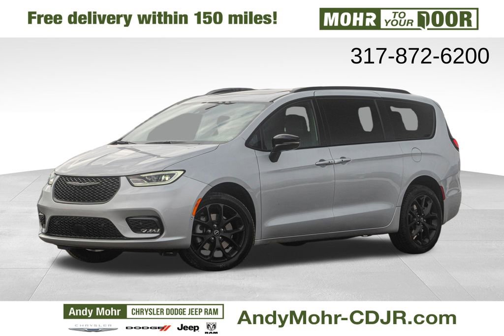 New 2026 Chrysler Pacifica Limited w/ S Appearance Package image 3