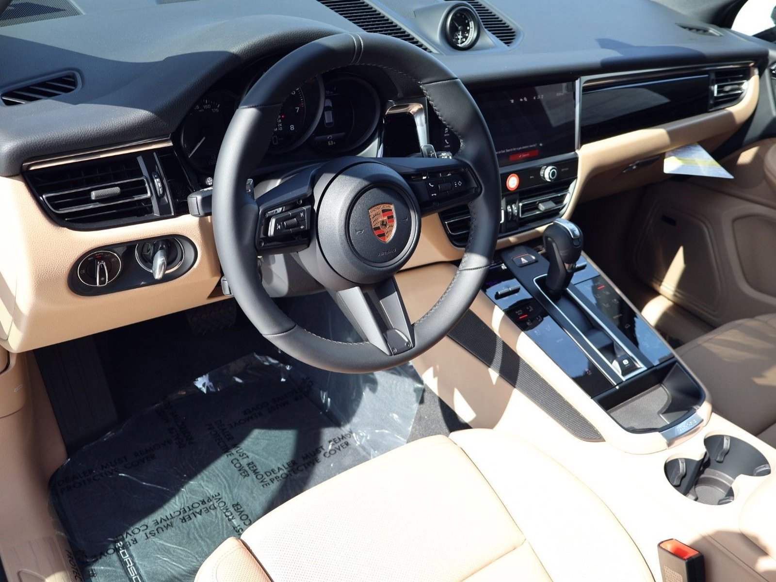 New 2026 Porsche Macan image 4