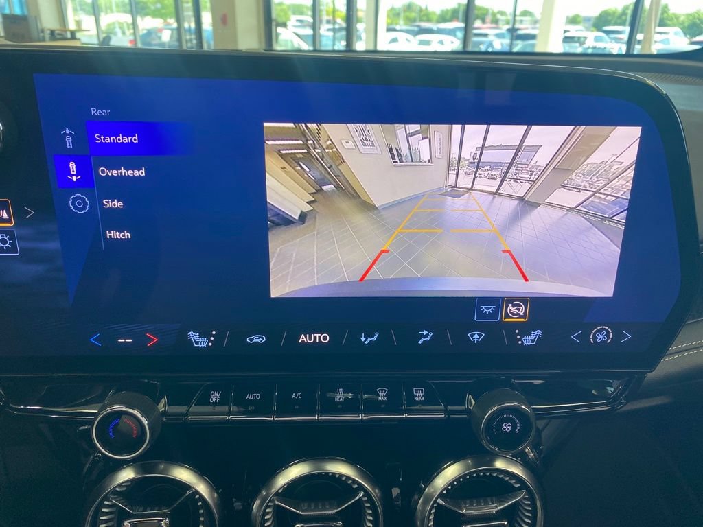 Used 2024 Chevrolet Blazer EV LT AWD/4WD image 23