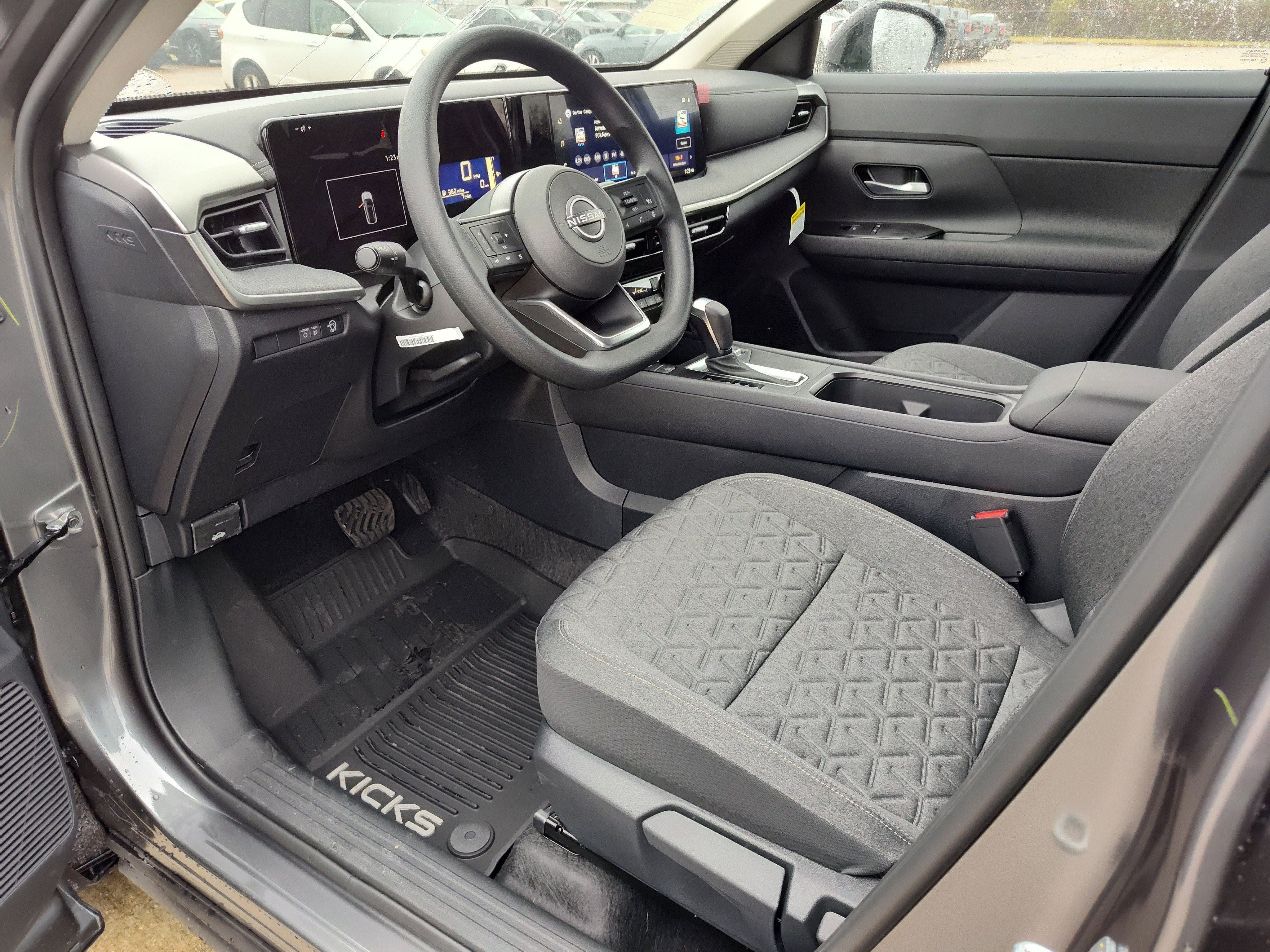 New 2026 Nissan Kicks SV w/ SV Premium Package image 2