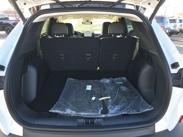 New 2026 Ford Escape Platinum w/ Class II Trailer Tow Package image 16