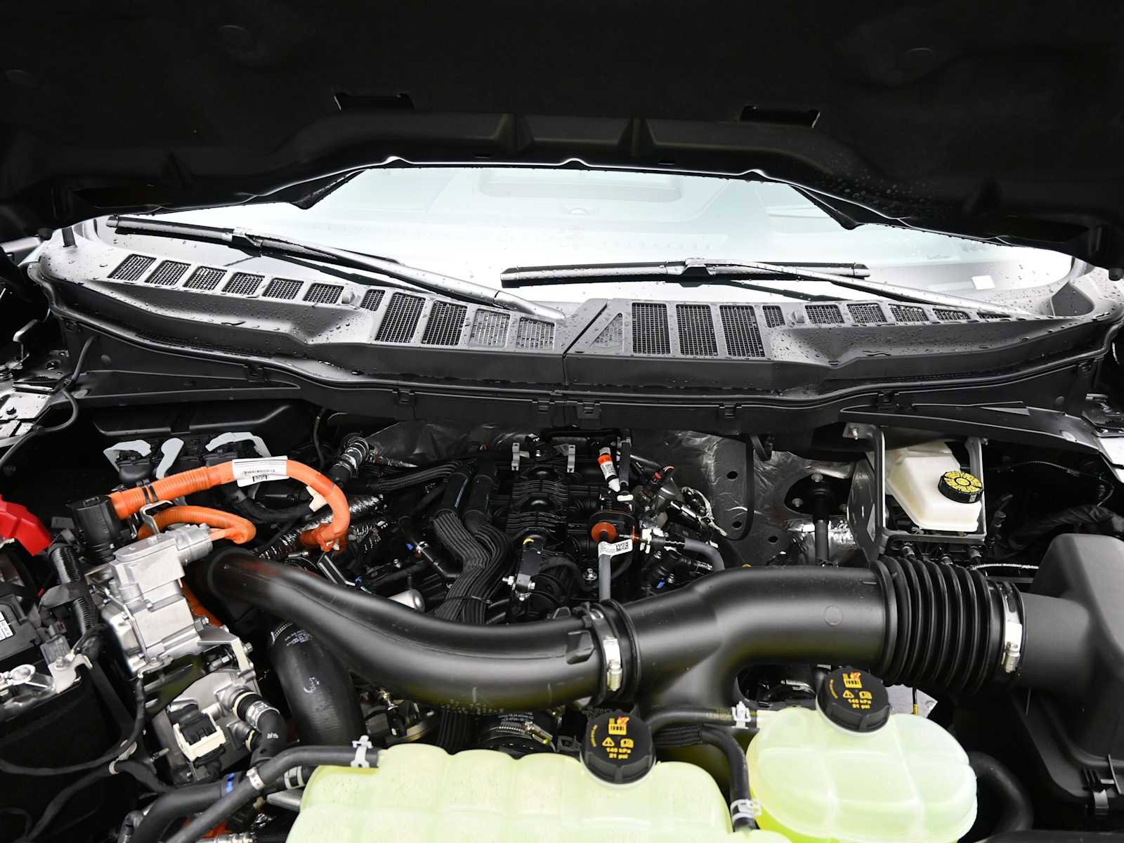 New 2025 Ford F150 Lariat w/ Equipment Group 502A High image 13