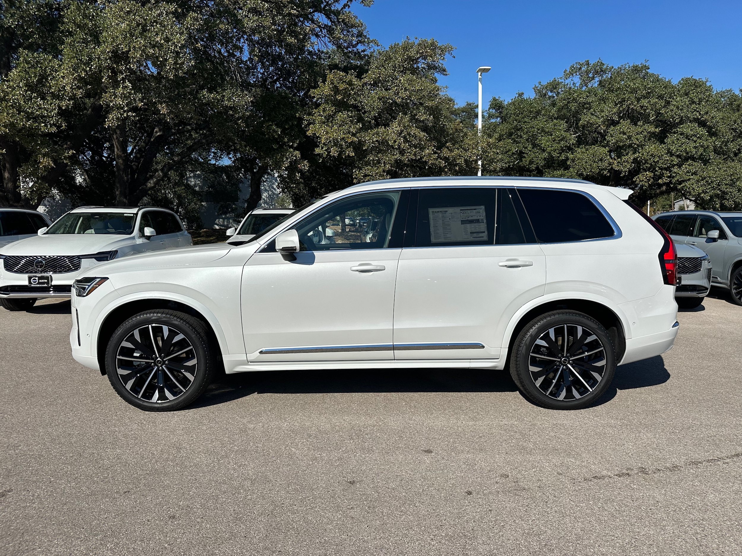 New 2026 Volvo XC90 B6 Ultra w/ Protection Package AWD/4WD image 3