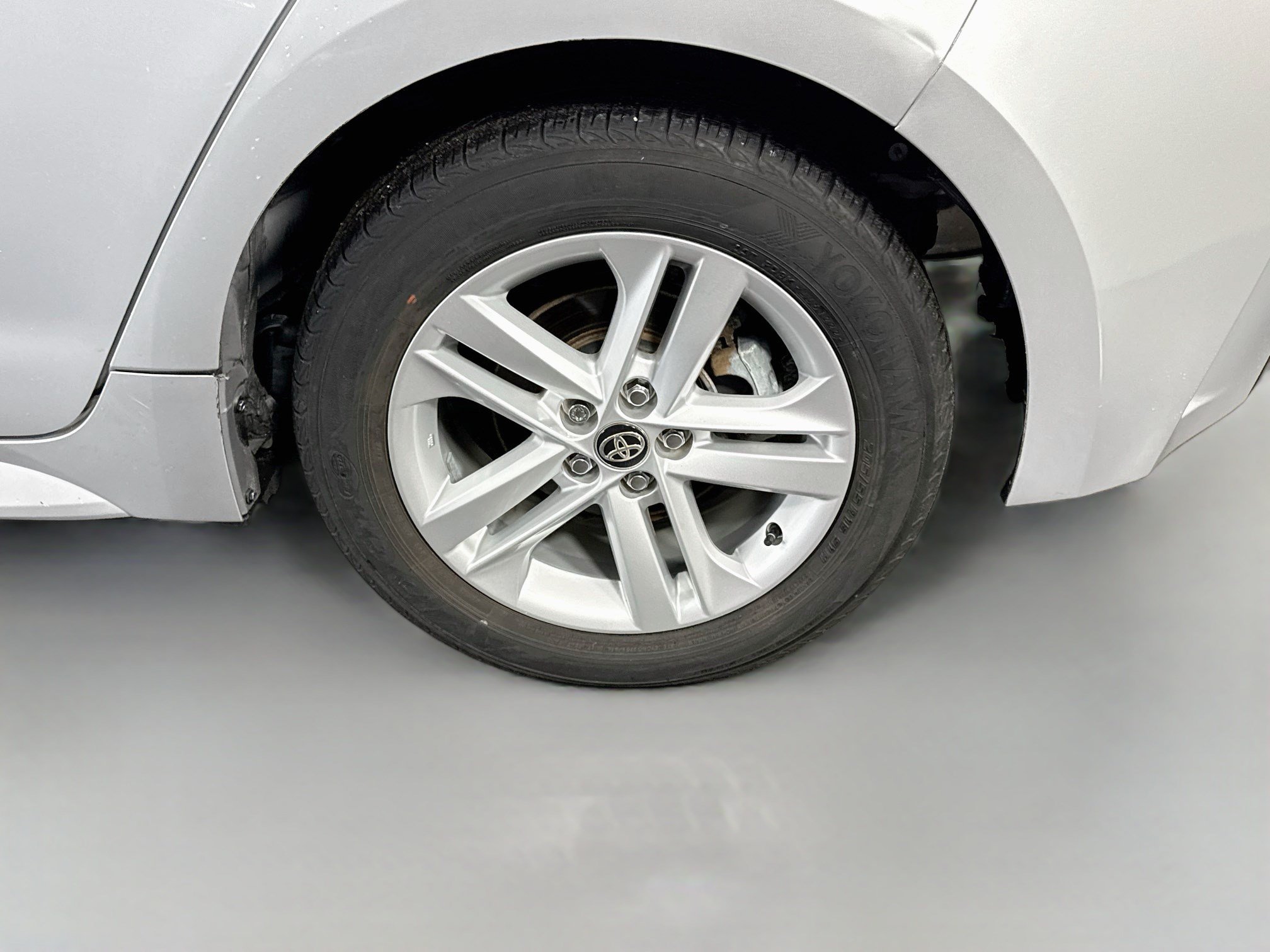 Used 2022 Toyota Corolla SE w/ SE Preferred Package FWD image 37