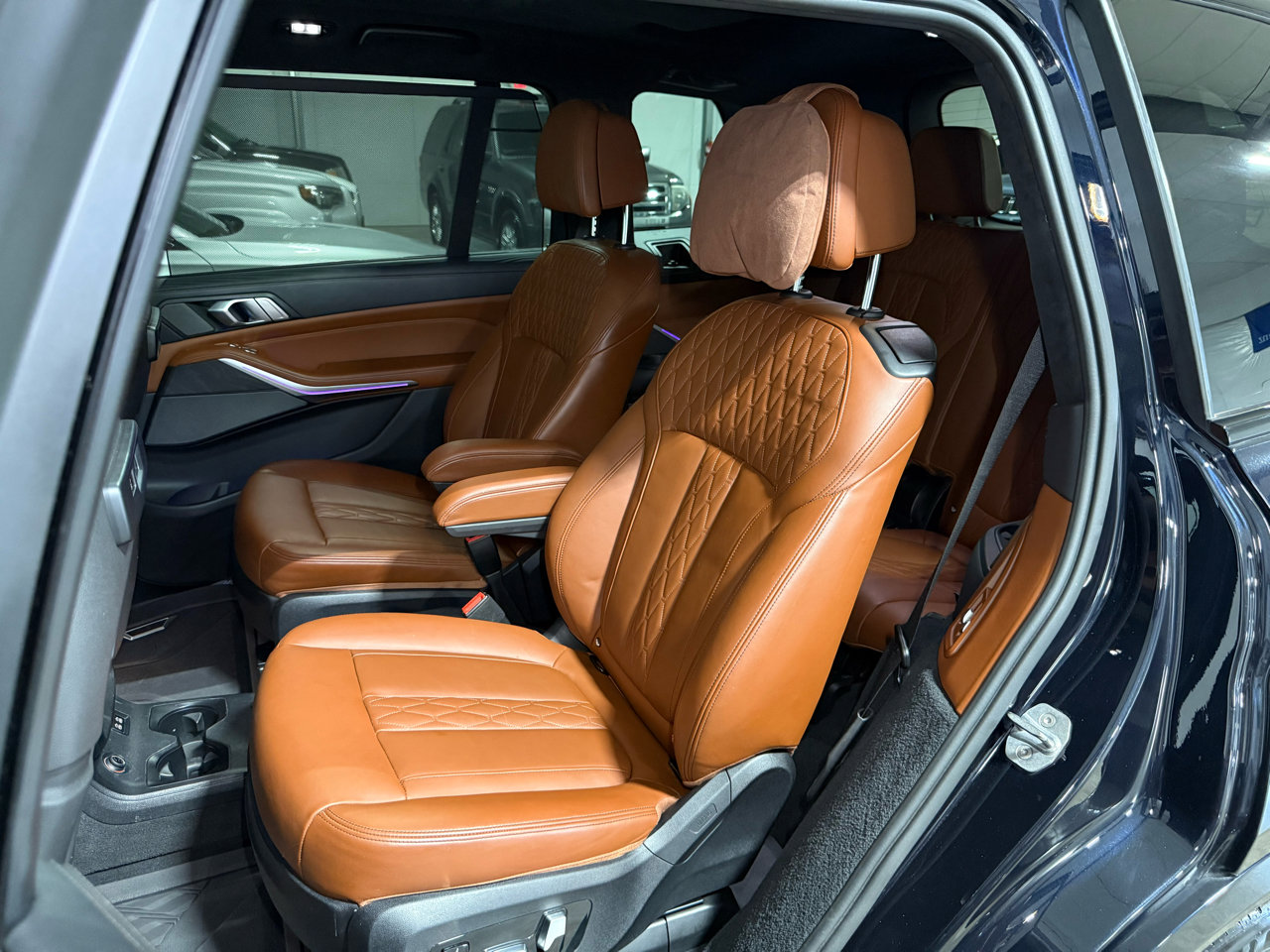 Used 2020 BMW X7 xDrive40i w/ M Sport Package image 40