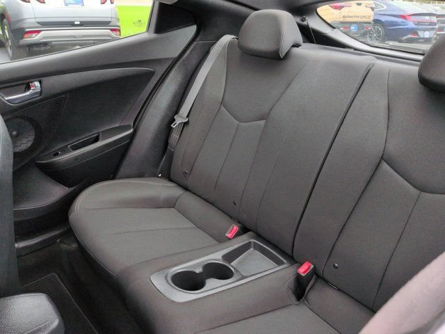Used 2017 Hyundai Veloster FWD image 14