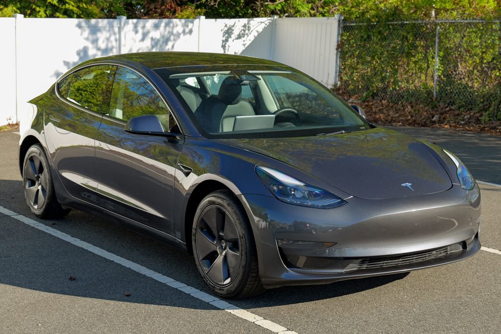 Used 2023 Tesla Model 3 Standard Range RWD image 9