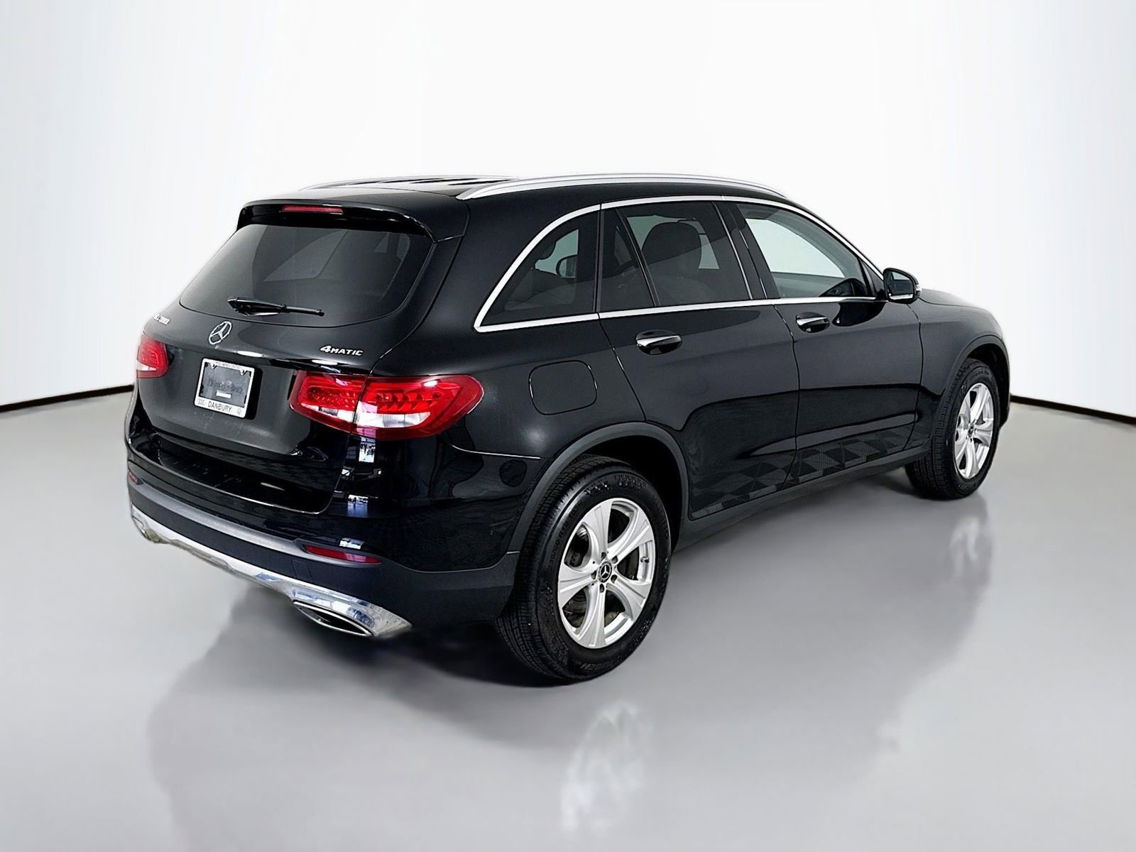 Used 2018 Mercedes-Benz GLC 300 4MATIC image 9