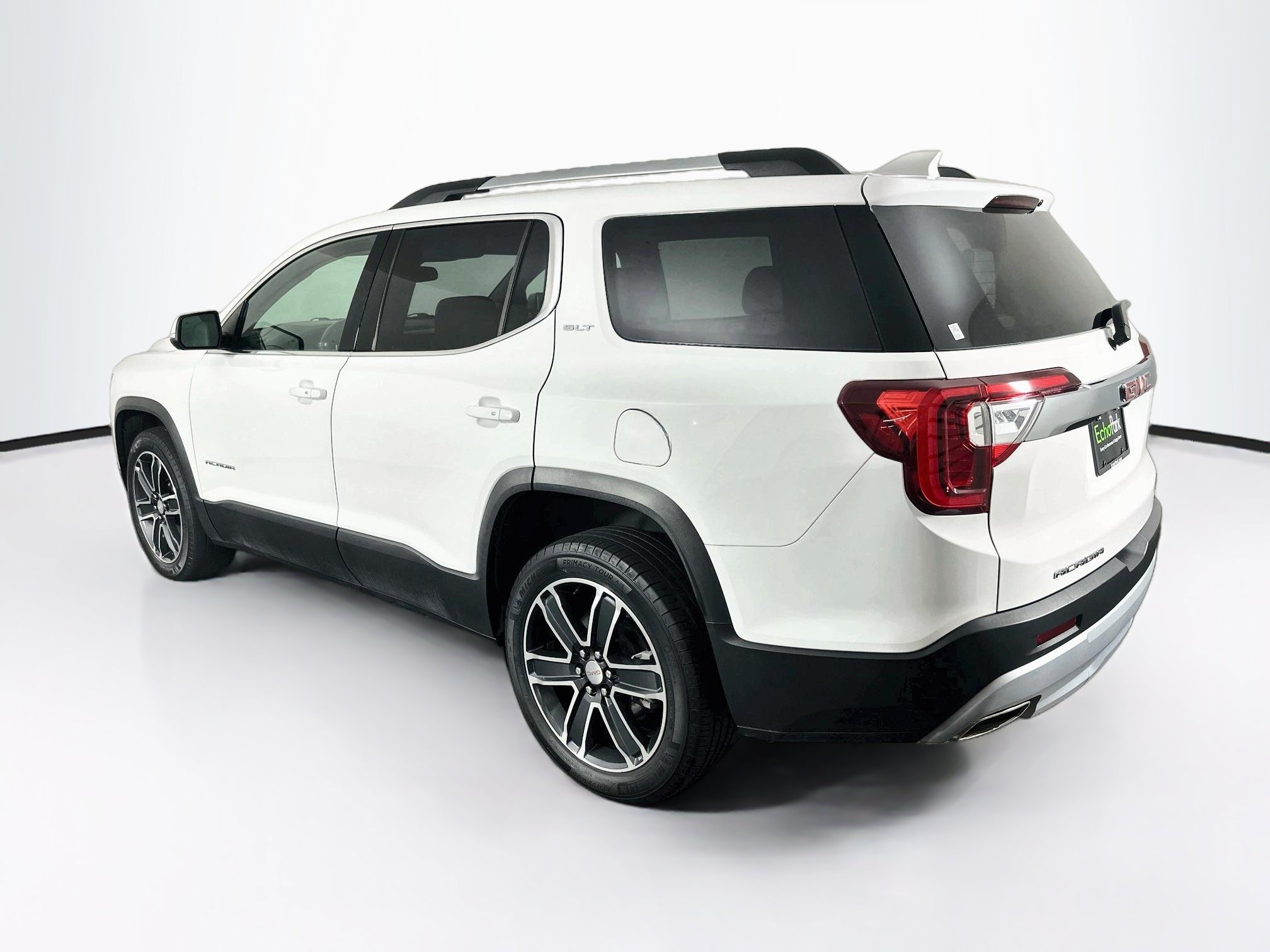 Used 2023 GMC Acadia SLT w/ Technology Package FWD image 5
