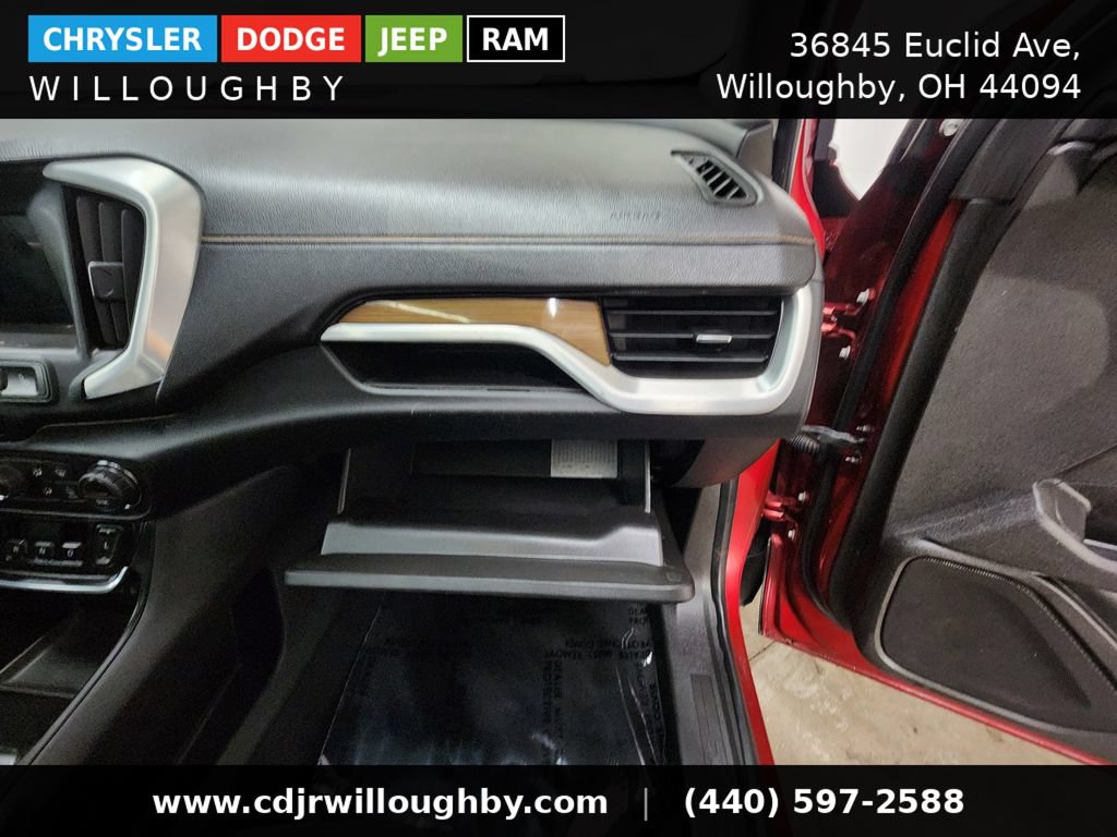 Used 2018 GMC Terrain SLE w/ Driver Convenience Package AWD/4WD image 36