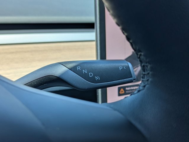 Used 2023 Tesla Model 3 Standard Range RWD image 12