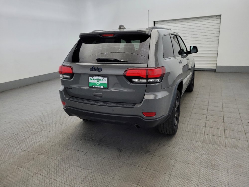 Used 2019 Jeep Grand Cherokee Laredo image 7