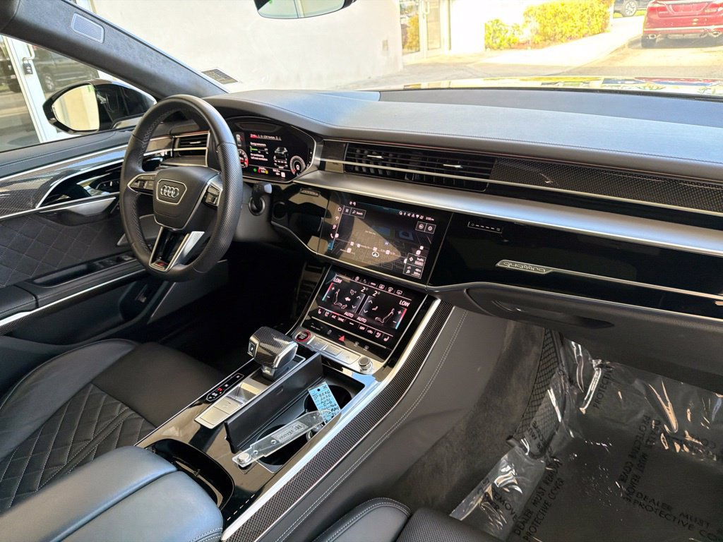 Used 2025 Audi S8 w/ Executive Package AWD/4WD image 28