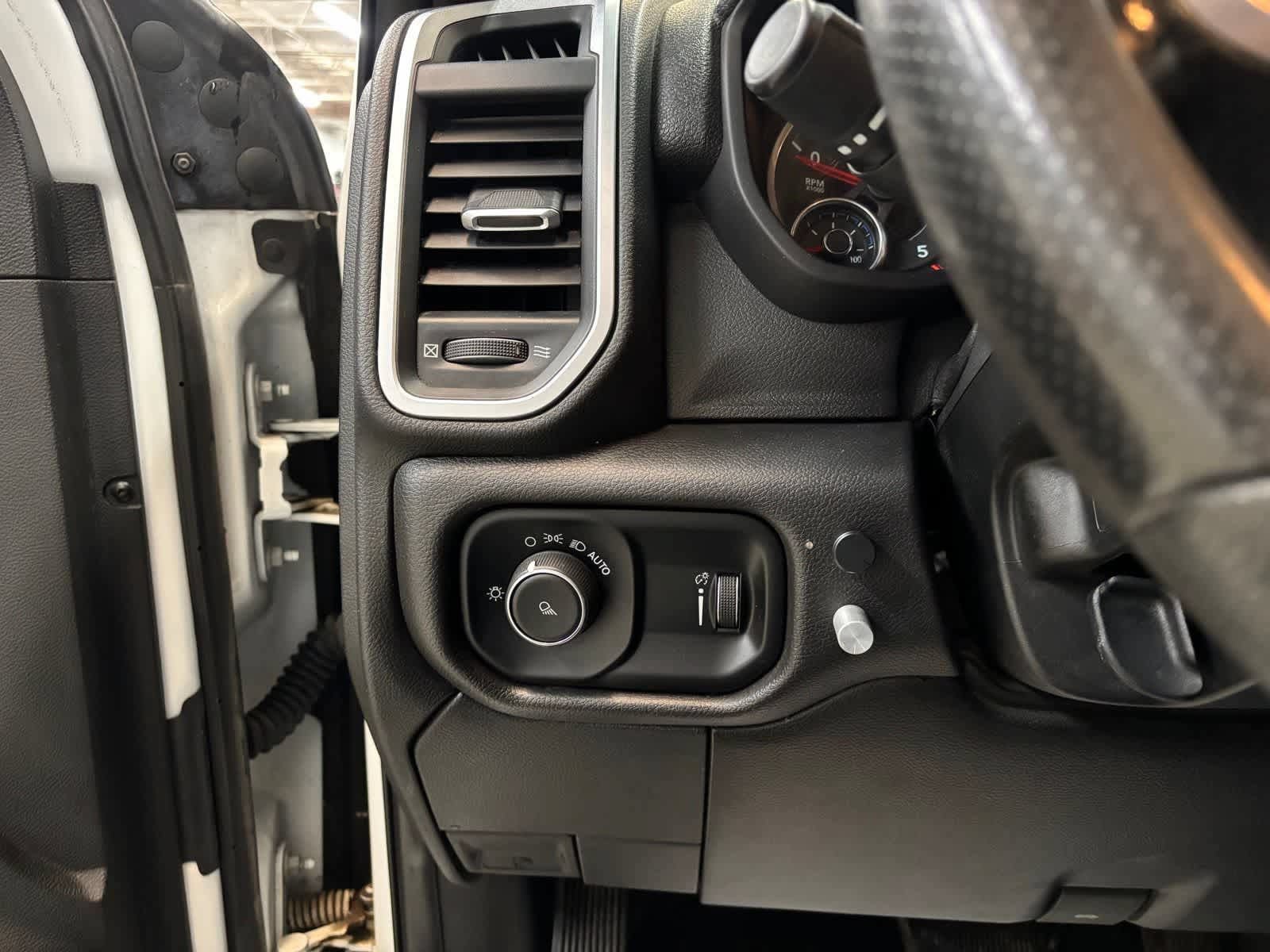 Used 2022 RAM 2500 Big Horn AWD/4WD image 16