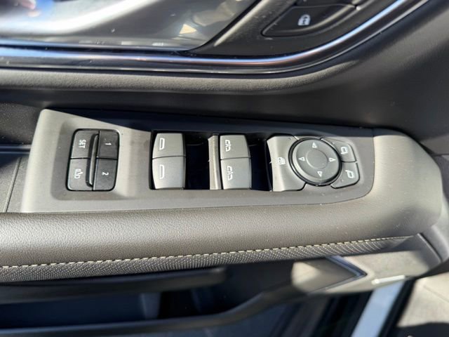 Certified 2024 GMC Yukon XL SLT AWD/4WD image 18