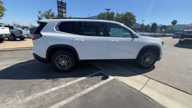 Used 2025 GMC Acadia Elevation image 9