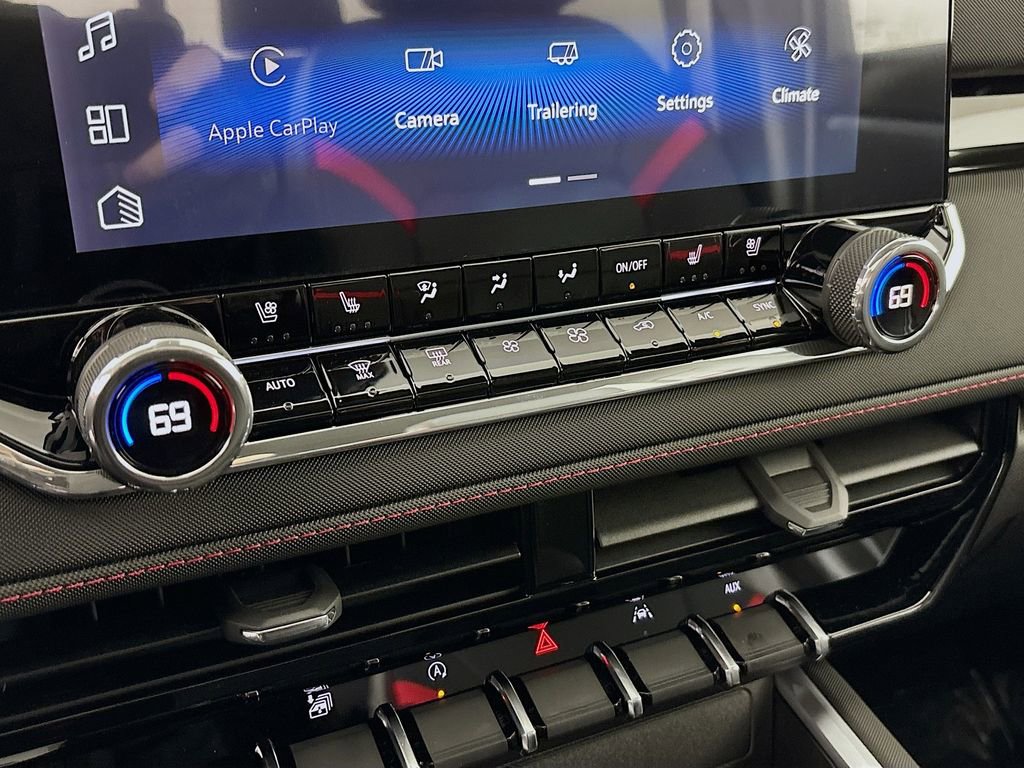 Used 2026 Chevrolet Colorado Z71 w/ Technology Package image 19