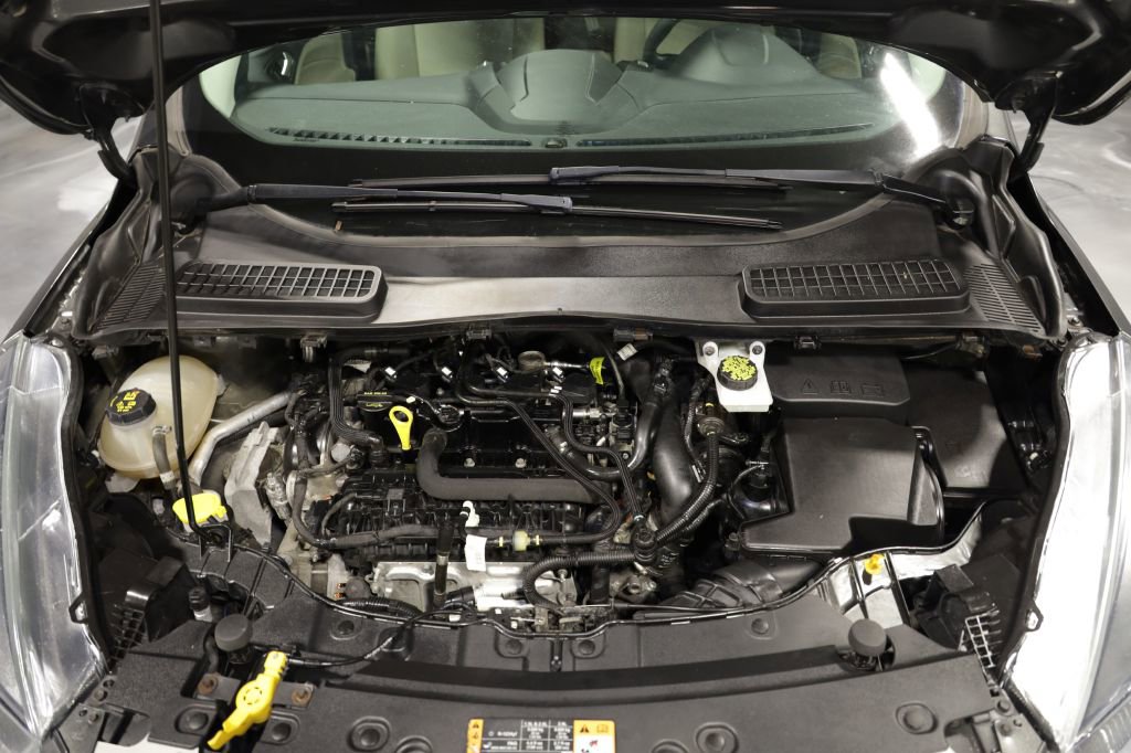 Used 2017 Ford Escape SE w/ SE Cold Weather Package image 28