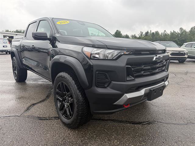 Used 2024 Chevrolet Colorado Trail Boss w/ Advanced Trailering Package AWD/4WD image 8