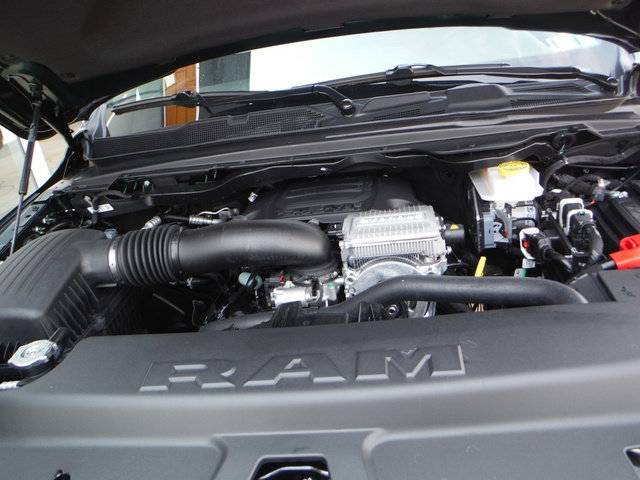 New 2027 RAM 1500 4x4 Crew Cab image 9