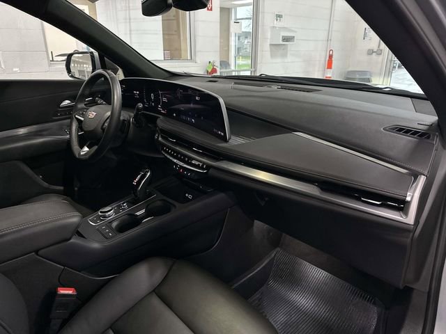 Certified 2025 Cadillac XT4 Premium Luxury w/ Cold Weather Package image 21