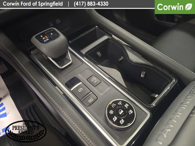 Used 2024 Nissan Pathfinder SL w/ SL Premium Package AWD/4WD image 29