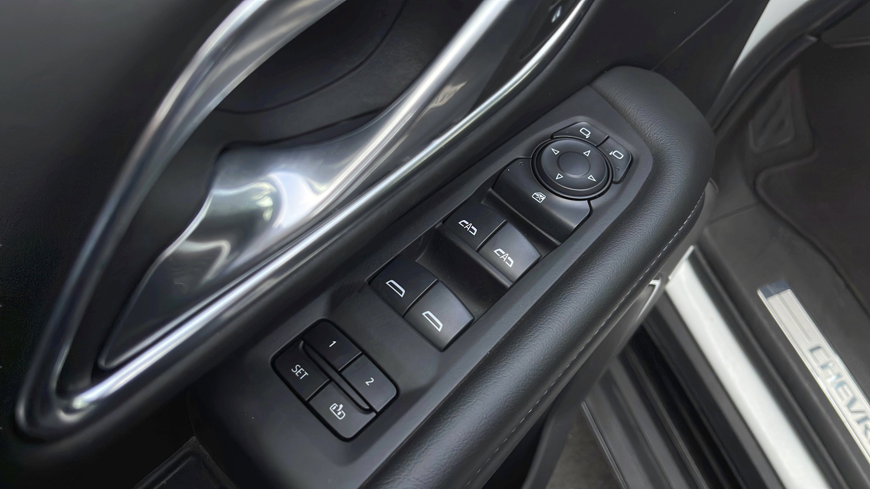 Used 2024 Chevrolet Tahoe LT AWD/4WD image 22