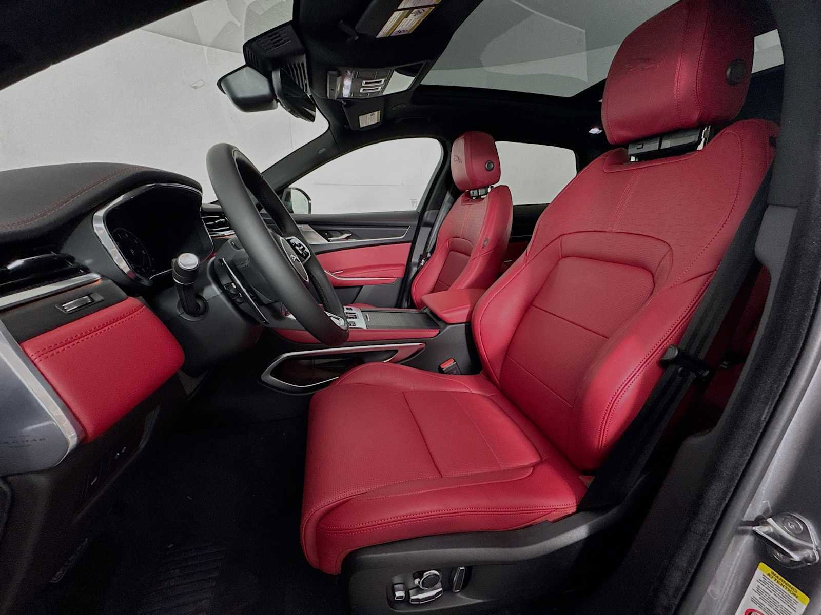 New 2025 Jaguar F-PACE R-Dynamic S image 11