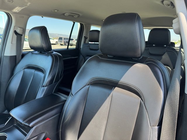 Used 2023 Jeep Grand Cherokee L Limited w/ Luxury Tech Group II AWD/4WD image 17