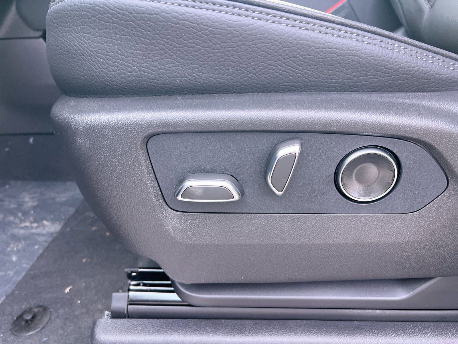 New 2026 GMC Sierra 1500 Denali w/ Denali Reserve Package image 12