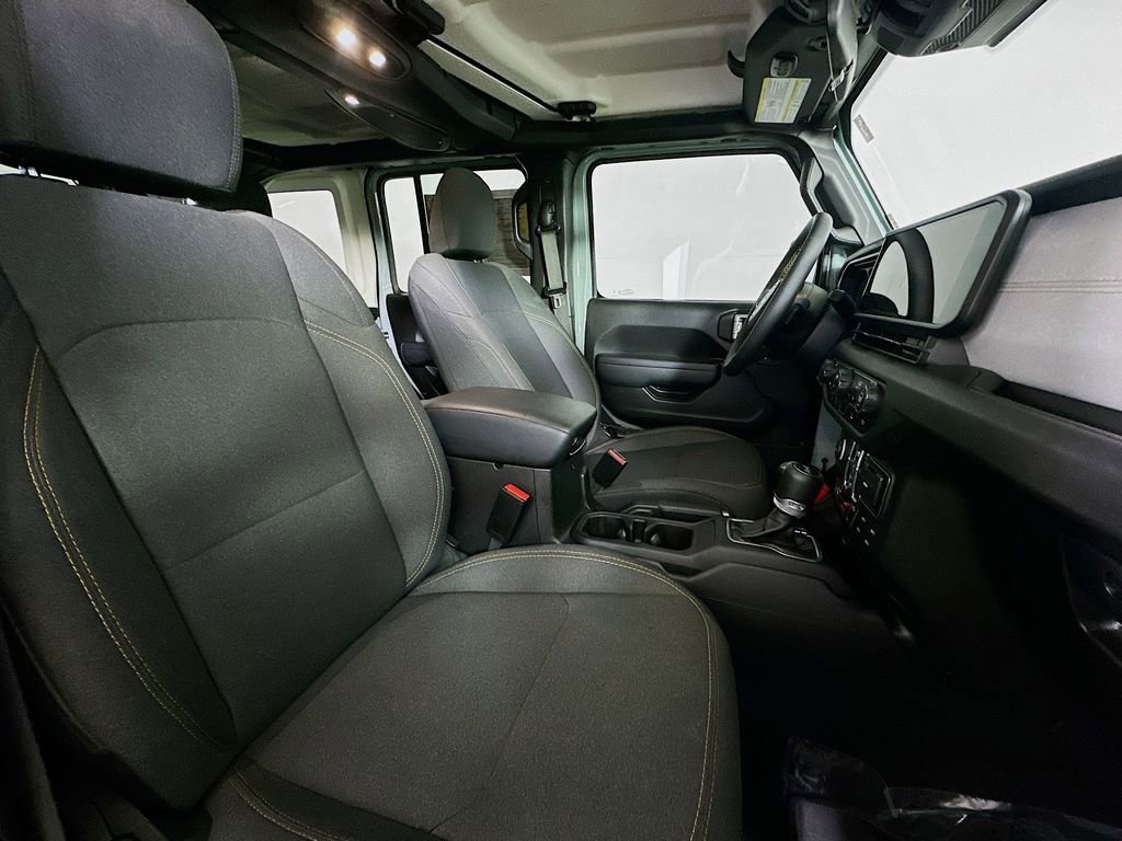 Used 2024 Jeep Wrangler Willys image 12
