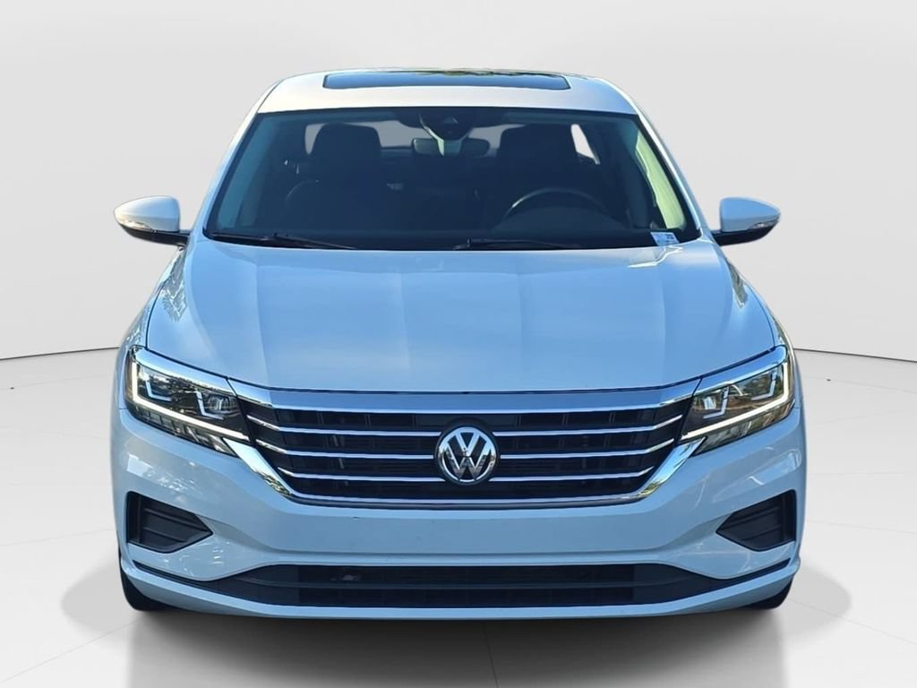 Used 2021 Volkswagen Passat 2.0T SE FWD image 2