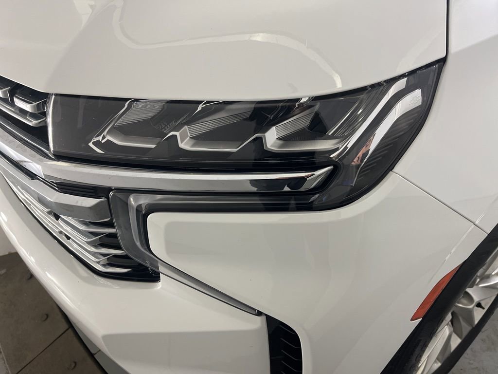 Used 2023 Chevrolet Suburban Premier image 38