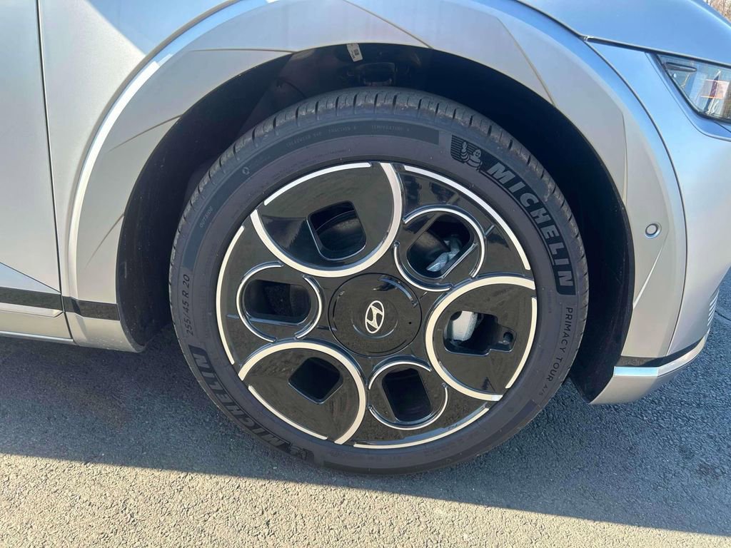 Used 2024 Hyundai Ioniq 5 Limited image 6