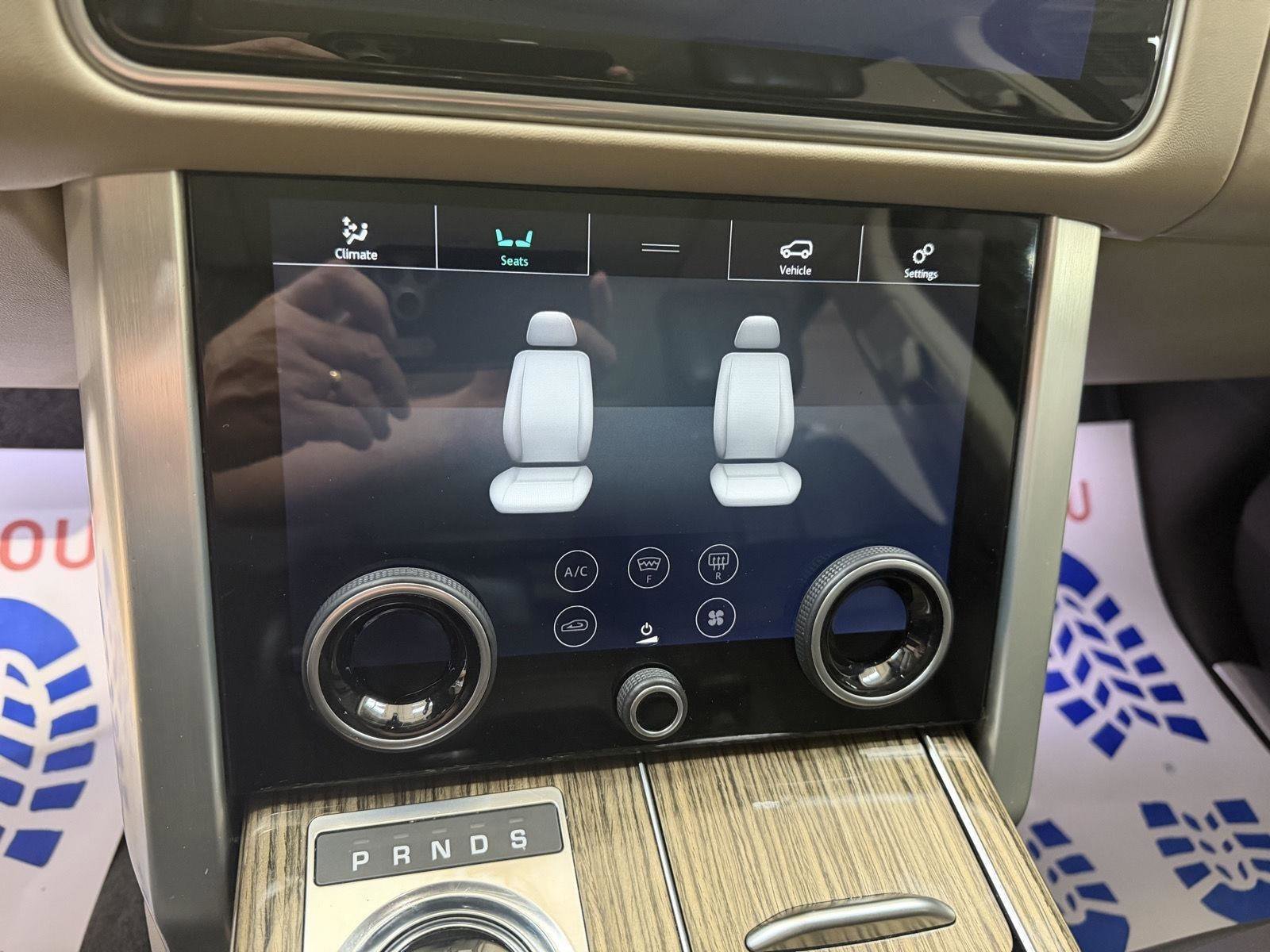 Used 2019 Land Rover Range Rover HSE image 19