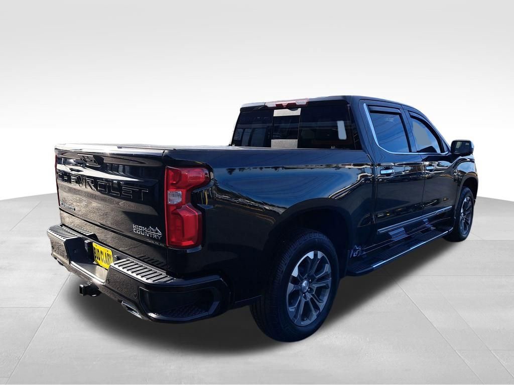 Used 2022 Chevrolet Silverado 1500 High Country w/ Z71 Off-Road Package AWD/4WD image 6