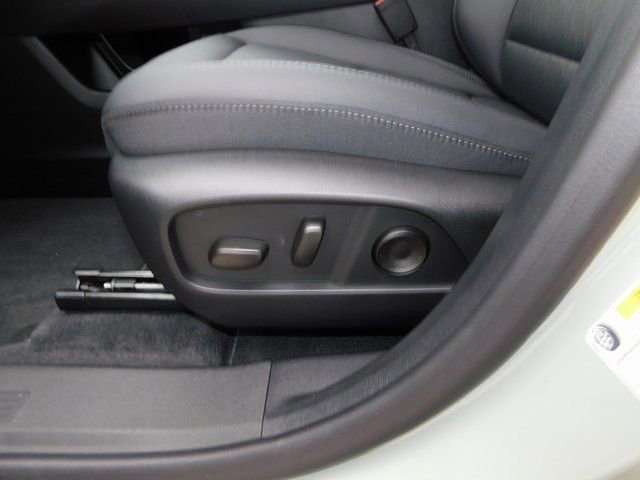 New 2026 Chevrolet Equinox LT w/ Convenience Package II image 14