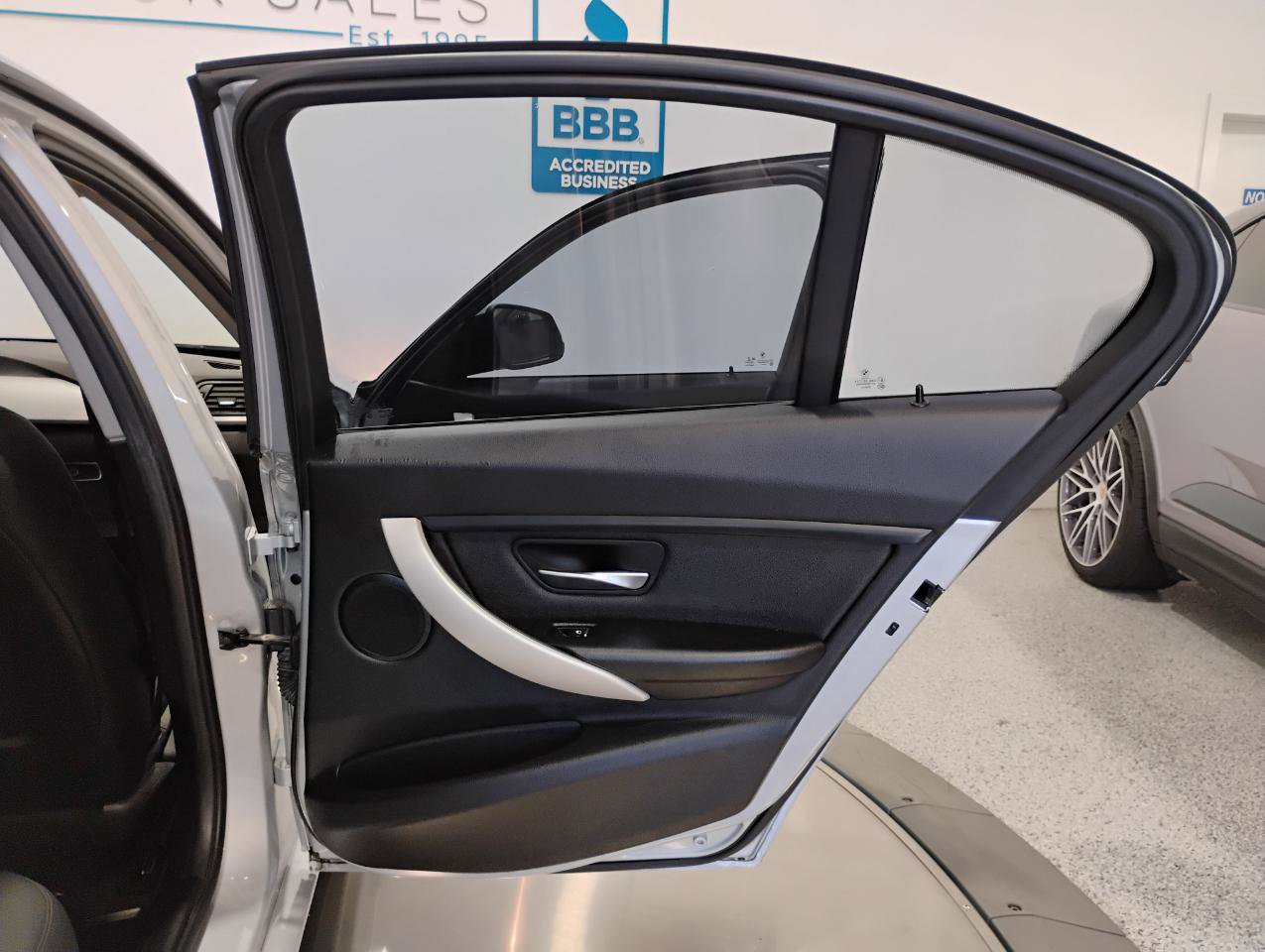 Used 2017 BMW 320i Sedan image 95