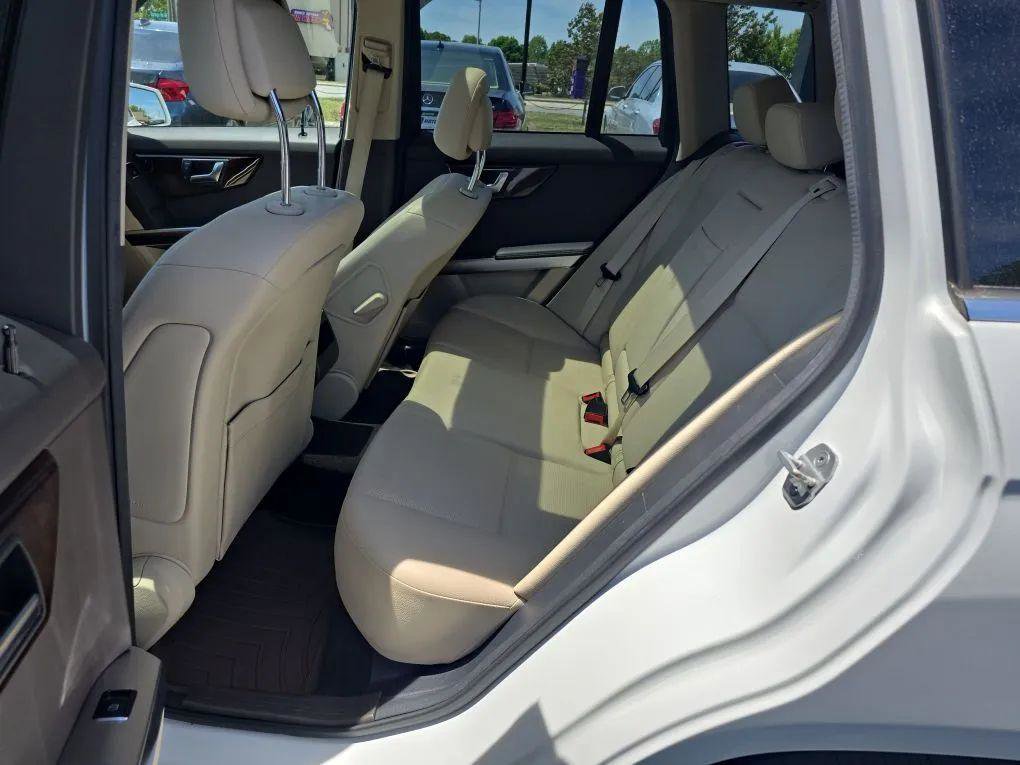 Used 2015 Mercedes-Benz GLK 350 4MATIC image 12